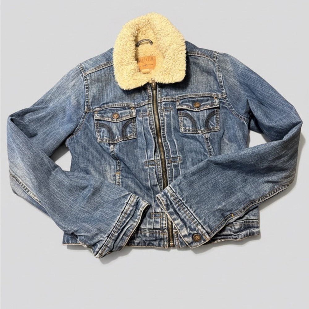 Hollister Sherpa Lined Denim Jacket Size L Runs Small